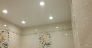Натяжной потолок в ванную Климовск, цена от 2060 руб.